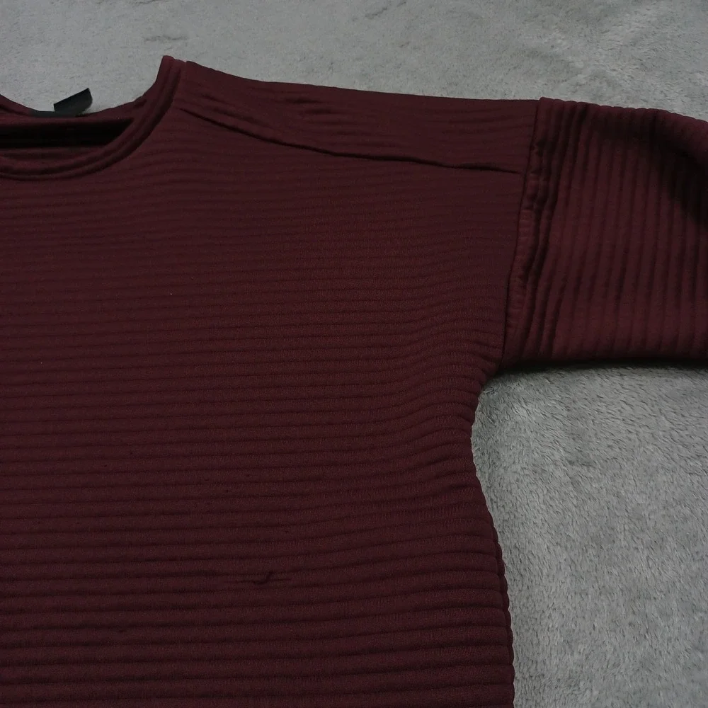 Nike Sweater‎ Womens Small Red Crew Neck Pullover Casual Activewear